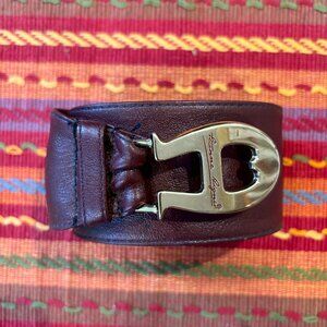 1990s Etienne Aigner Navy Signature Belt 1990s Etienne Aigner Navy Signature Belt main image 4